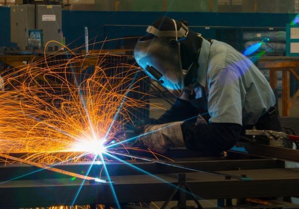 Empresa GBJ MetalMecânica está contratando Soldador MIG/ER e Eletricista Insdustrial para parada de 15 dias na Serra.